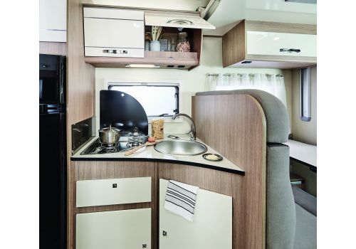 Autocaravana Perfilada ITINEO PJ 740 de Ocasión