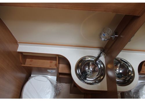 Furgoneta Cámper DREAMER Camper Van XL Nueva en Venta