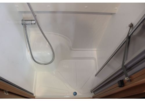 Furgoneta Cámper DREAMER Camper Van XL Nueva en Venta