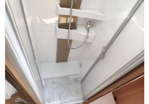 Autocaravana Perfilada LMC Cruiser Comfort T 732 G de Ocasión