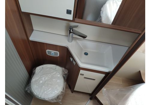 Autocaravana Integral LMC ExpIorer Comfort I 695 de Ocasión
