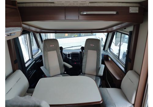 Autocaravana Integral LMC Explorer Comfort I 735 G de Ocasión