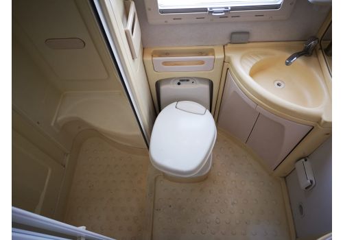 Autocaravana Capuchina JOINT Spaceline 325 de Ocasión
