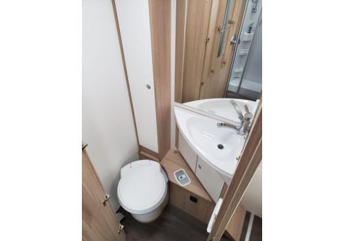Autocaravana Perfilada SUNLIGHT T 69 L en Alquiler