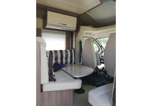 Autocaravana Perfilada BURSTNER Ixeo 734 de Ocasión