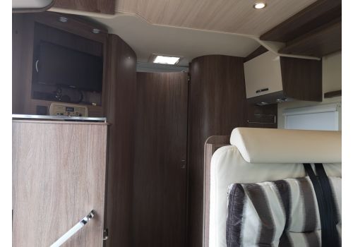 Autocaravana Perfilada BURSTNER Ixeo 734 de Ocasión