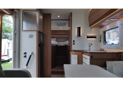 Autocaravana Integral RAPIDO 866F modelo  2020 de Ocasión