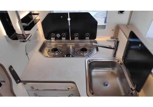 Autocaravana Integral RAPIDO 880F modelo 2020 de Ocasión