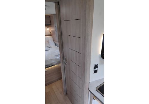 Autocaravana Integral RAPIDO 8086dF modelo 2020 de Ocasión