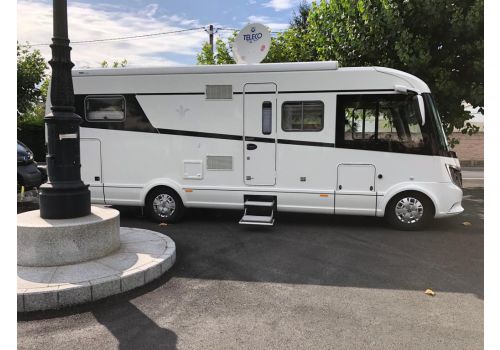 Autocaravana Integral NIESMANN BISCHOFF Arto 79 F de Ocasión