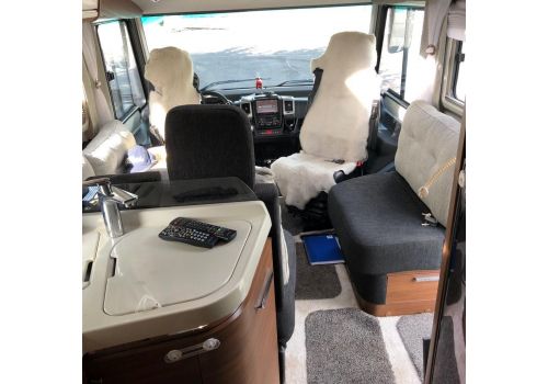 Autocaravana Integral NIESMANN BISCHOFF Arto 79 F de Ocasión