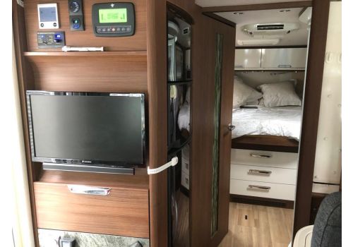 Autocaravana Integral NIESMANN BISCHOFF Arto 79 F de Ocasión
