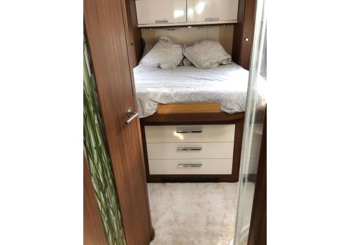 Autocaravana Integral NIESMANN BISCHOFF Arto 79 F de Ocasión