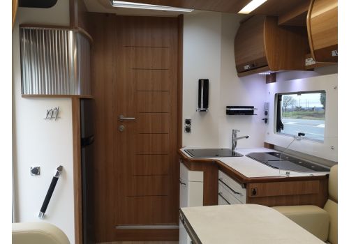 Autocaravana Perfilada RAPIDO 696F Modelo 2020 de Ocasión