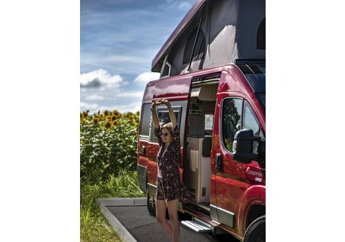 Furgoneta Cámper DREAMER Fun D43 UP Red Addict Modelo 2021 de Ocasión