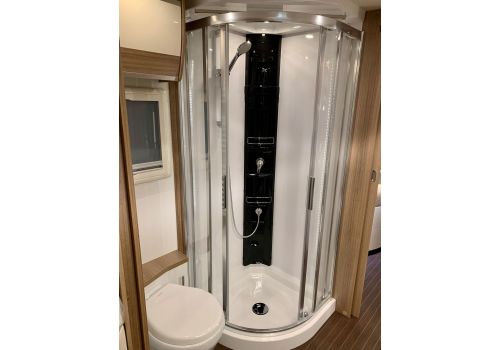 Autocaravana Integral CONCORDE Credo 840 L de Ocasión