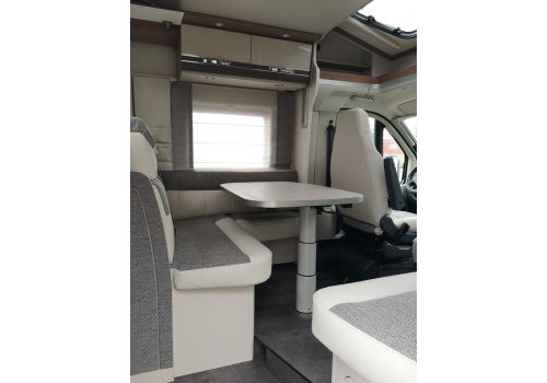 Autocaravana Perfilada DETHLEFFS T 7057 DBM modelo 2020 de Ocasión