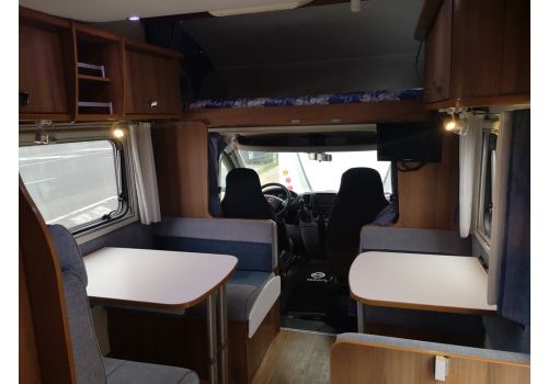 Autocaravana Capuchina RIMOR Trimarano 9 de Ocasión