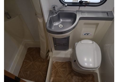 Autocaravana Capuchina RIMOR Trimarano 9 de Ocasión