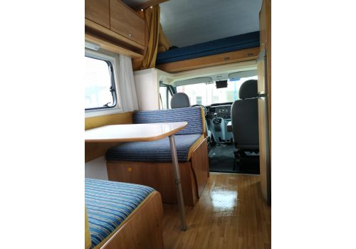 Autocaravana Capuchina RIMOR Katamarano AGF 77S3 de Ocasión