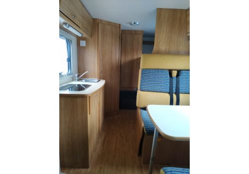 Autocaravana Capuchina RIMOR Katamarano AGF 77S3 de Ocasión