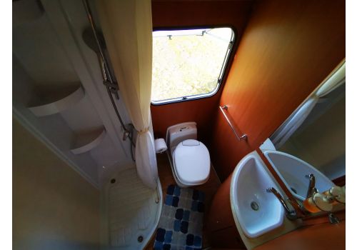 Autocaravana Capuchina ELNAGH Baron 47 D de Ocasión