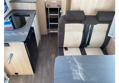 Autocaravana Perfilada SUNLIGHT V66 de Ocasión