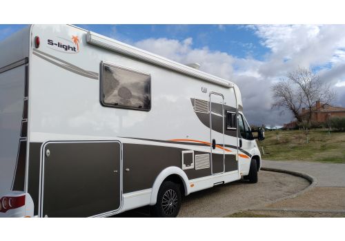 Autocaravana Perfilada SUNLIGHT T 69 L de Ocasión