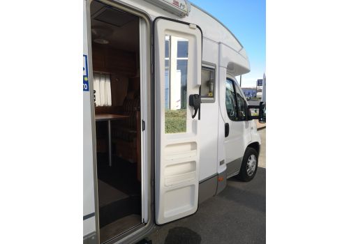 Autocaravana Perfilada BURSTNER T 645 de Ocasión