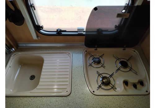 Autocaravana Capuchina BURSTNER Bürstner A 530 de Ocasión