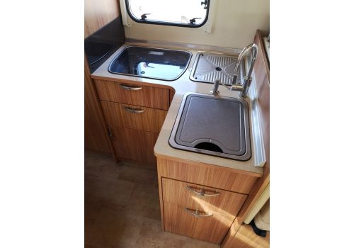 Autocaravana Perfilada BURSTNER Ixeo T664 de Ocasión