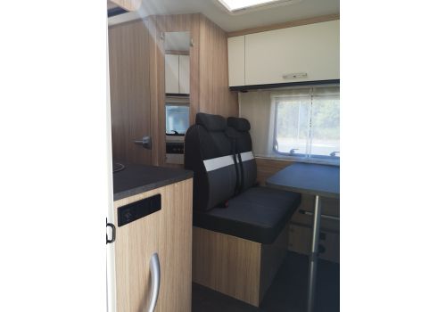 Autocaravana Perfilada SUNLIGHT V66 de Ocasión