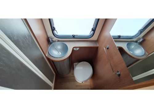 Autocaravana Capuchina RIMOR Kayak 9 de Ocasión